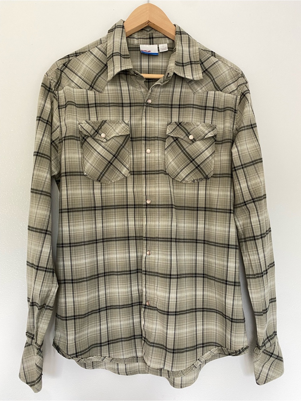 hurley • vintage 90’s pearl snap button down plaid shirt | M